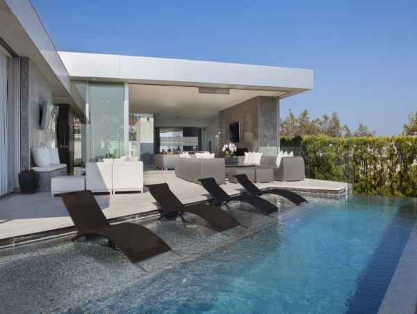 Los Angeles Home 993066