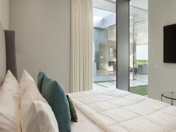 Los Angeles Home 993066