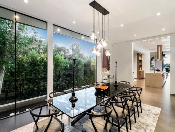 Los Angeles Home 993067