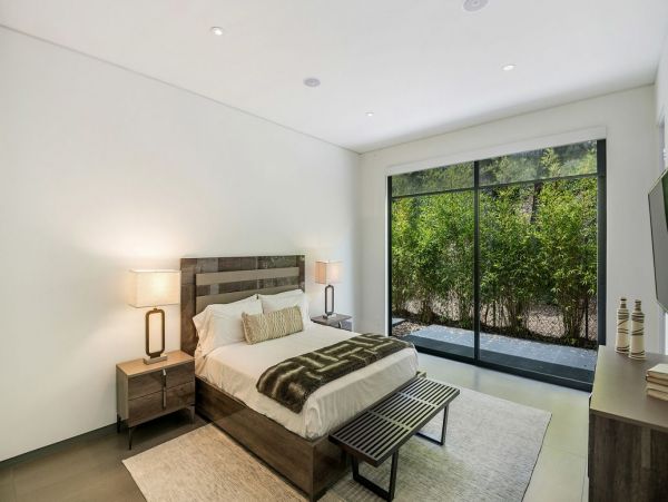 Los Angeles Home 993067