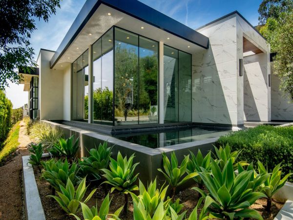 Los Angeles Home 993067