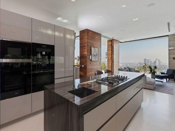 Los Angeles Home 993069