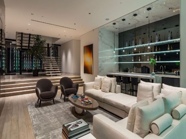 Los Angeles Home 993072