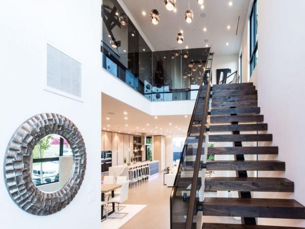 Los Angeles Home 993074