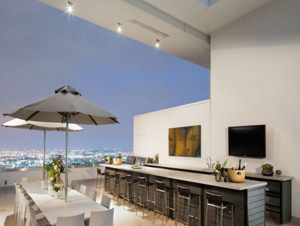 Los Angeles Home 993075