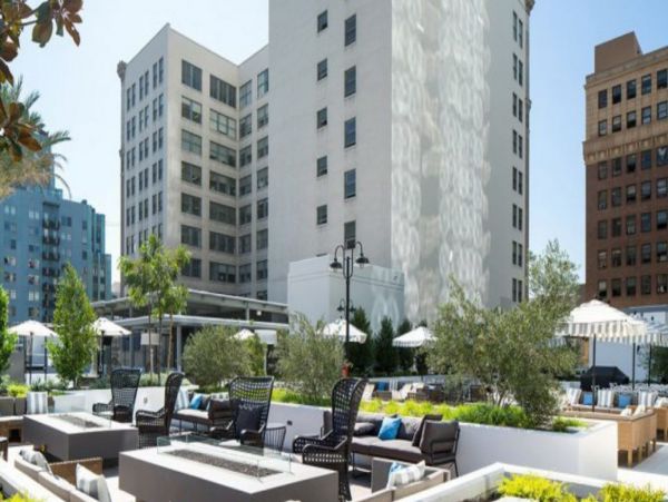 Los Angeles Home 993075