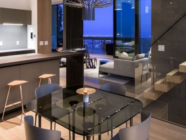 Los Angeles Home 993076