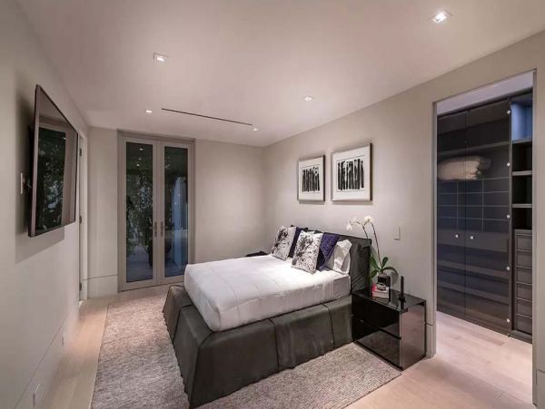 Exquisite West Hollywood 3 Bedroom Villa with Pool
