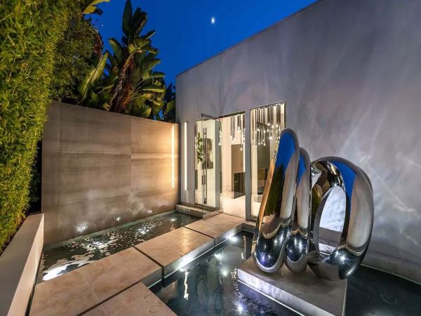 Exquisite West Hollywood 3 Bedroom Villa with Pool