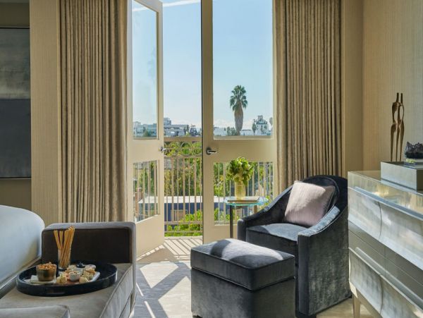 Glorious Beverly Hills Residence 2 Bedrooms & Fireplace