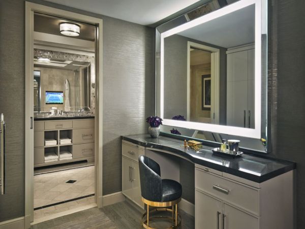 Glorious Beverly Hills Residence 2 Bedrooms & Fireplace