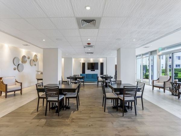 Gulf Views Galore! Vacation Rental Condo In Naples 4 Guests