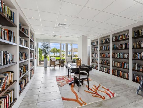 Gulf Views Galore! Vacation Rental Condo In Naples 4 Guests