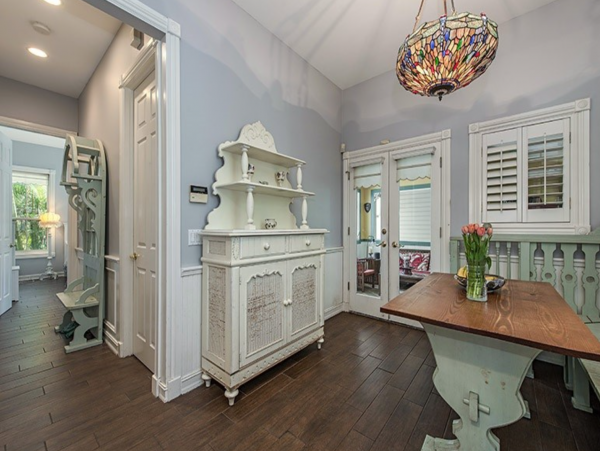 Charming Vacation Rental Home in Naples With 4 Bedrooms