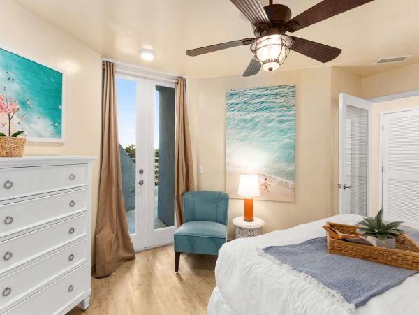 Luxurious 9-Bedroom Beachfront Oasis in Oceanside