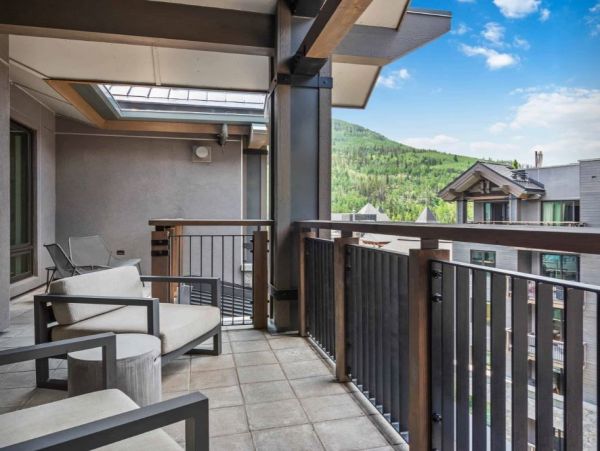 Two Bedroom Lionshead Vacation Condo Sleeps 6 Walk to Lifts