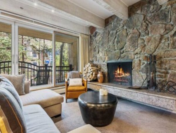 Luxury Vacation Home in Vail Mountain Views Sleeps 4 Guests