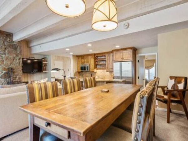 Luxury Vacation Home in Vail Mountain Views Sleeps 4 Guests