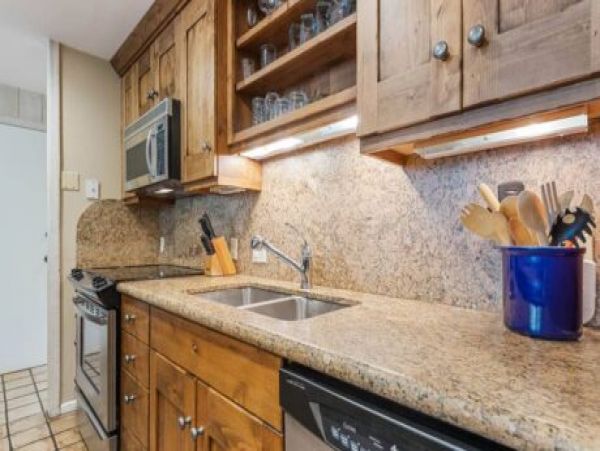 Luxury Vacation Home in Vail Mountain Views Sleeps 4 Guests