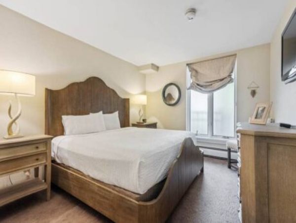 Luxury Vacation Home in Vail Mountain Views Sleeps 4 Guests