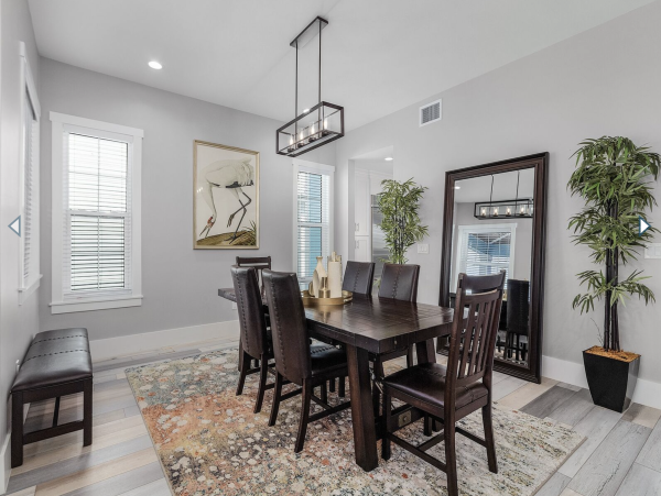 Fort Myers Walk to Beach & Canal Access 5 Bedroom Pool Home