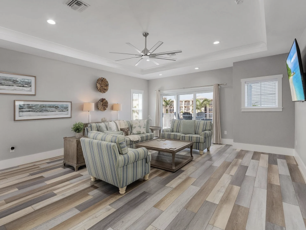 Fort Myers Walk to Beach & Canal Access 5 Bedroom Pool Home