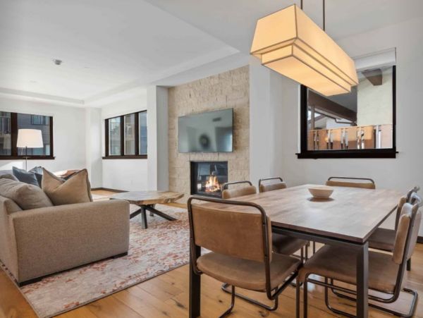 Two Bedroom Lionshead Vacation Condo Sleeps 4 Walk to Lifts