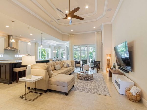 Naples Luxury Vacation Home With Private Pool Sleeps Six
