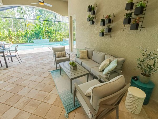 Naples Luxury Vacation Home With Private Pool Sleeps Six