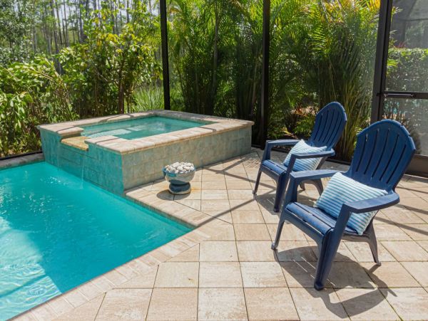 Naples Luxury Vacation Home With Private Pool Sleeps Six
