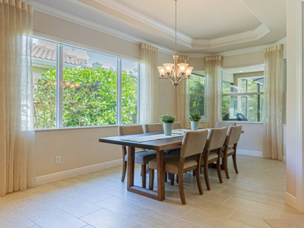 Naples Luxury Vacation Home With Private Pool Sleeps Six
