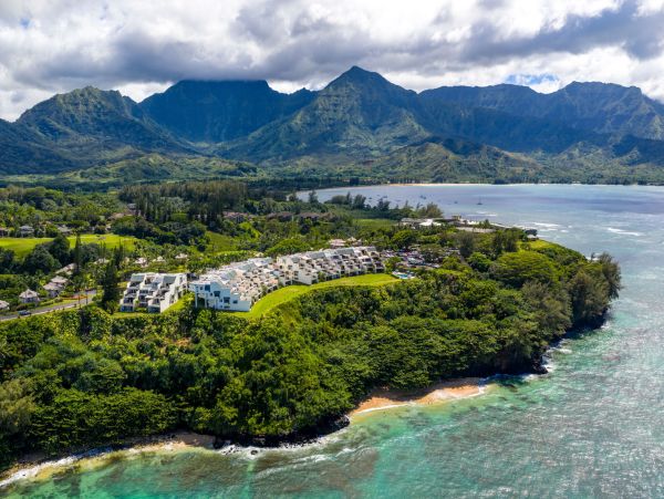 Kauai Luxury Vacation Rental - Princeville Oceanfront Condo