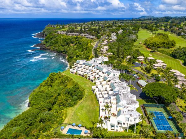 Kauai Luxury Vacation Rental - Princeville Oceanfront Condo