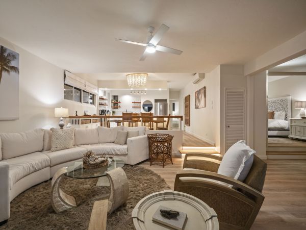 Kauai Luxury Vacation Rental - Princeville Oceanfront Condo