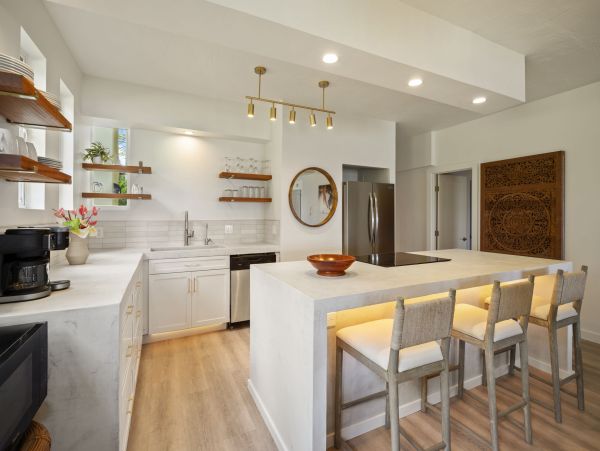 Kauai Luxury Vacation Rental - Princeville Oceanfront Condo