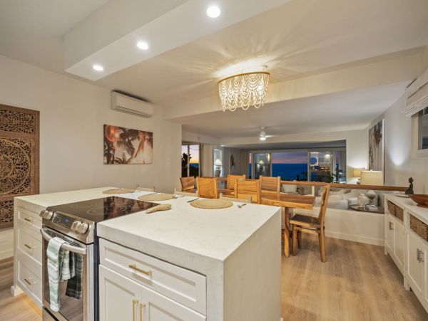 Kauai Luxury Vacation Rental - Princeville Oceanfront Condo