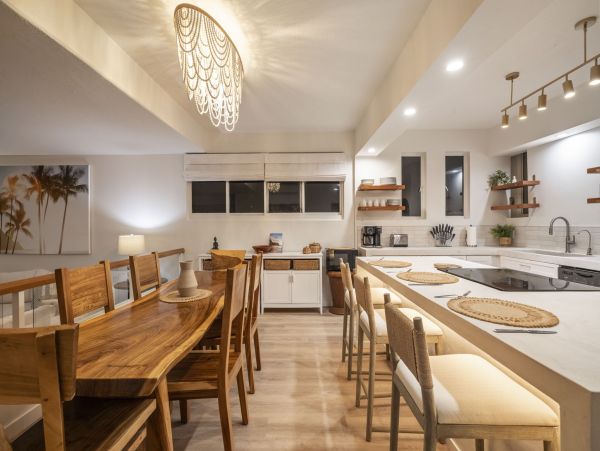 Kauai Luxury Vacation Rental - Princeville Oceanfront Condo