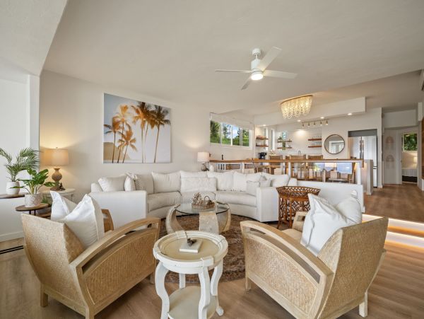 Kauai Luxury Vacation Rental - Princeville Oceanfront Condo