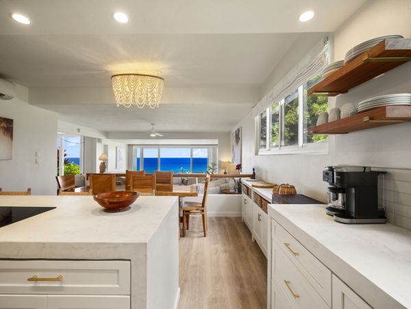 Kauai Luxury Vacation Rental - Princeville Oceanfront Condo
