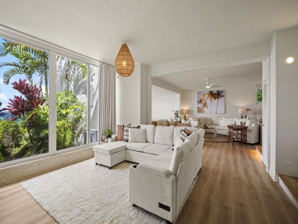 Kauai Luxury Vacation Rental - Princeville Oceanfront Condo