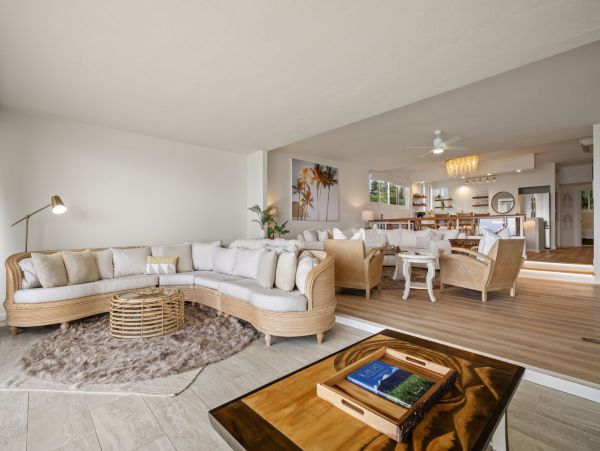 Kauai Luxury Vacation Rental - Princeville Oceanfront Condo