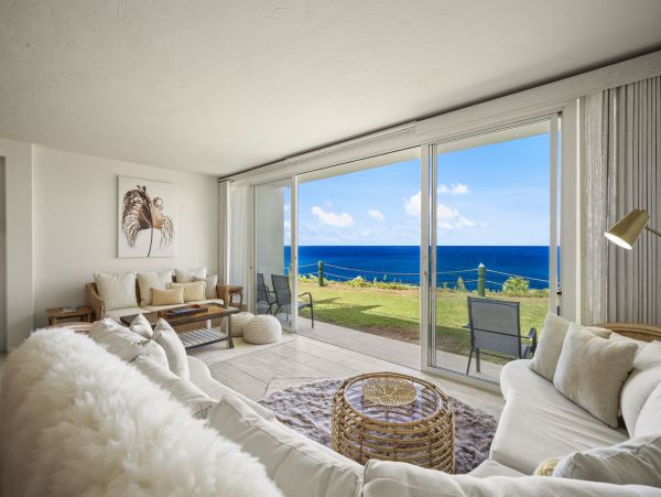 Kauai Luxury Vacation Rental - Princeville Oceanfront Condo