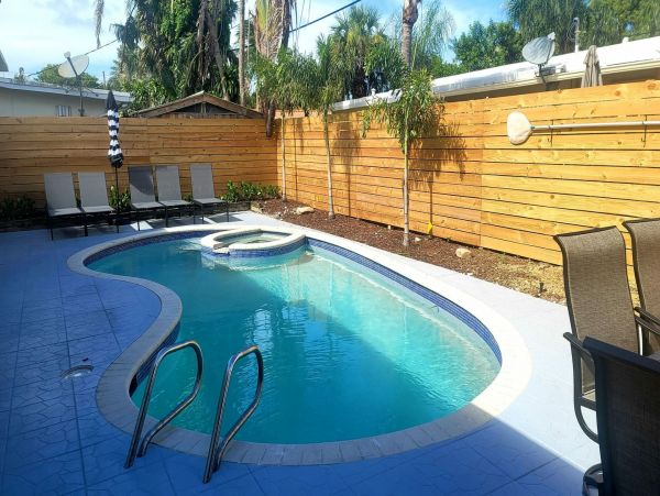 Pompano Beach Four Bedroom Vacation Home Sleeps Ten Guests