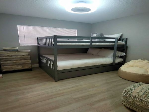 Pompano Beach Four Bedroom Vacation Home Sleeps Ten Guests