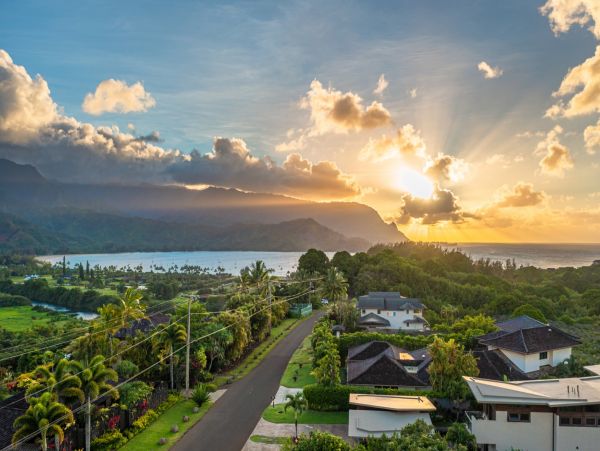 Beautiful Vacation Pool Home In HANALEI BAY  Sleeps 10 Guests