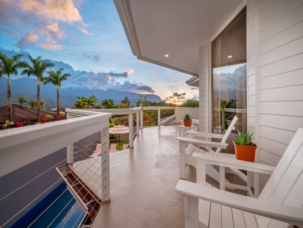 Beautiful Vacation Pool Home In HANALEI BAY  Sleeps 10 Guests