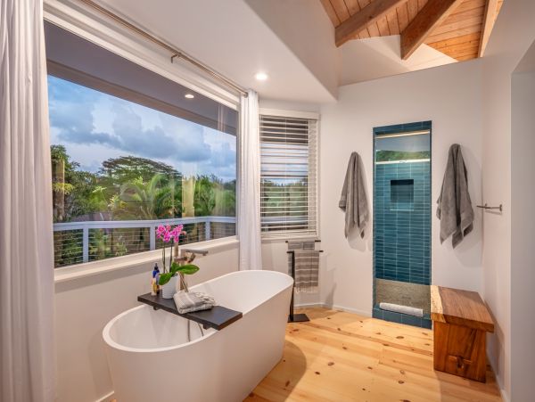 Beautiful Vacation Pool Home In HANALEI BAY  Sleeps 10 Guests