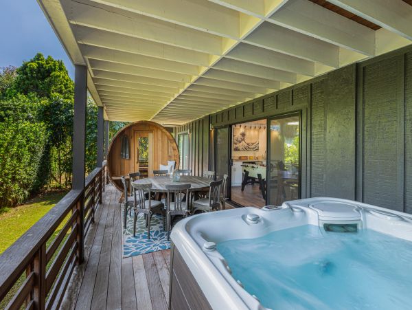 Hanalei Bay Luxury Vacation Home Rental 5-Bedroom