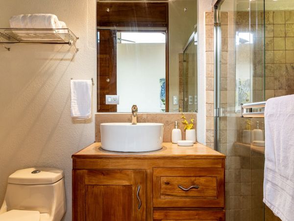 17 Bedrooms Luxury Home in Puntarenas Sleeps 23 Guests