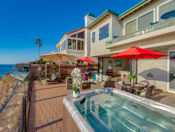 Beachfront Vacation Home in Encinitas 8 Bedrooms Sleeps 17